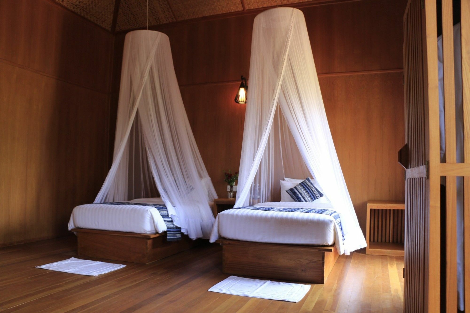 Blue Vanda Lodge Nyaung Shwe Bagian luar foto